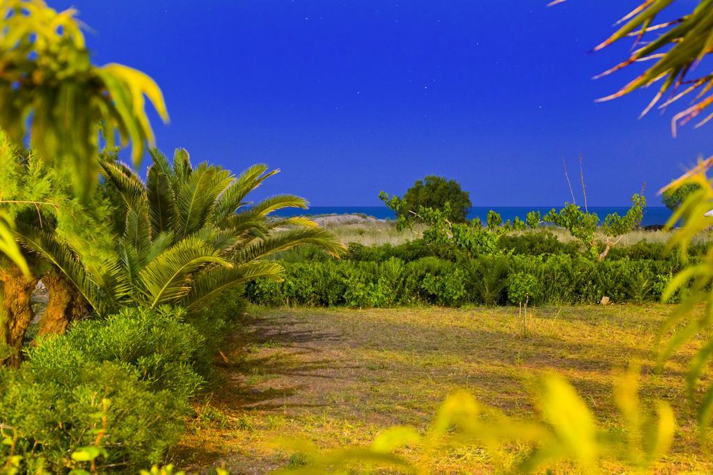 Chrissas Apartments Rethymno  Bagian luar foto